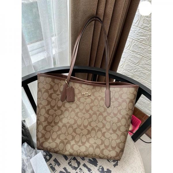 Coach Signature City Tote Bag With OG Box & Dust Bag