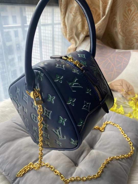 Louis Vuitton LV Limited Edition 2025 New Square Bag With Dust Bag