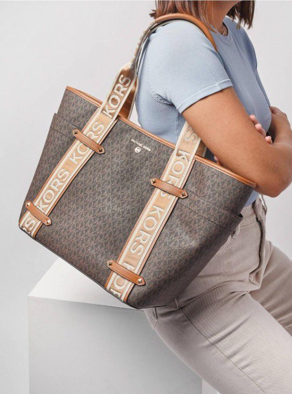 Michael Kors MK Maeve Tote Bag With Dust Bag & Sling Belt