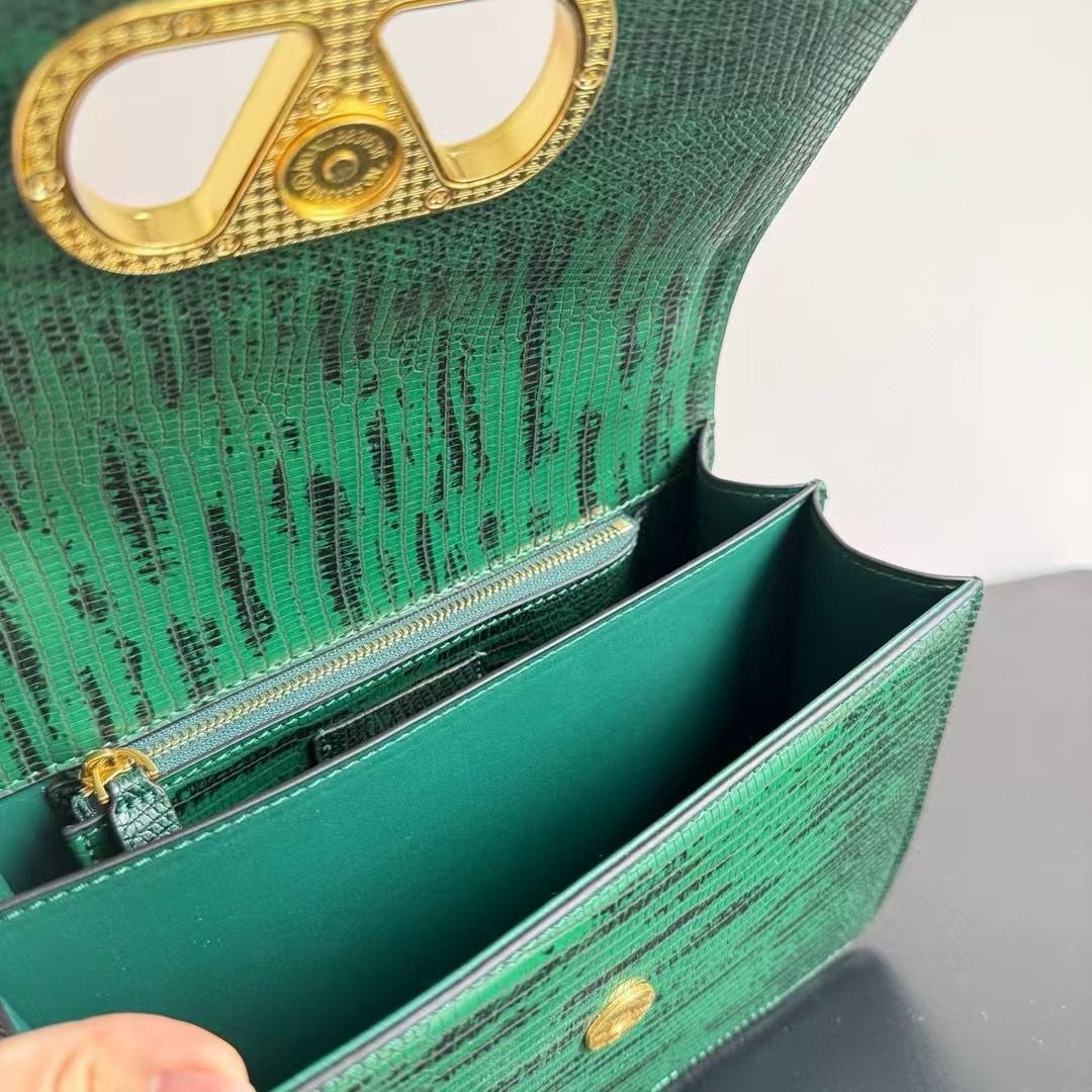 VALENTINO GARAVANI VAIN SHOULDER BAGS