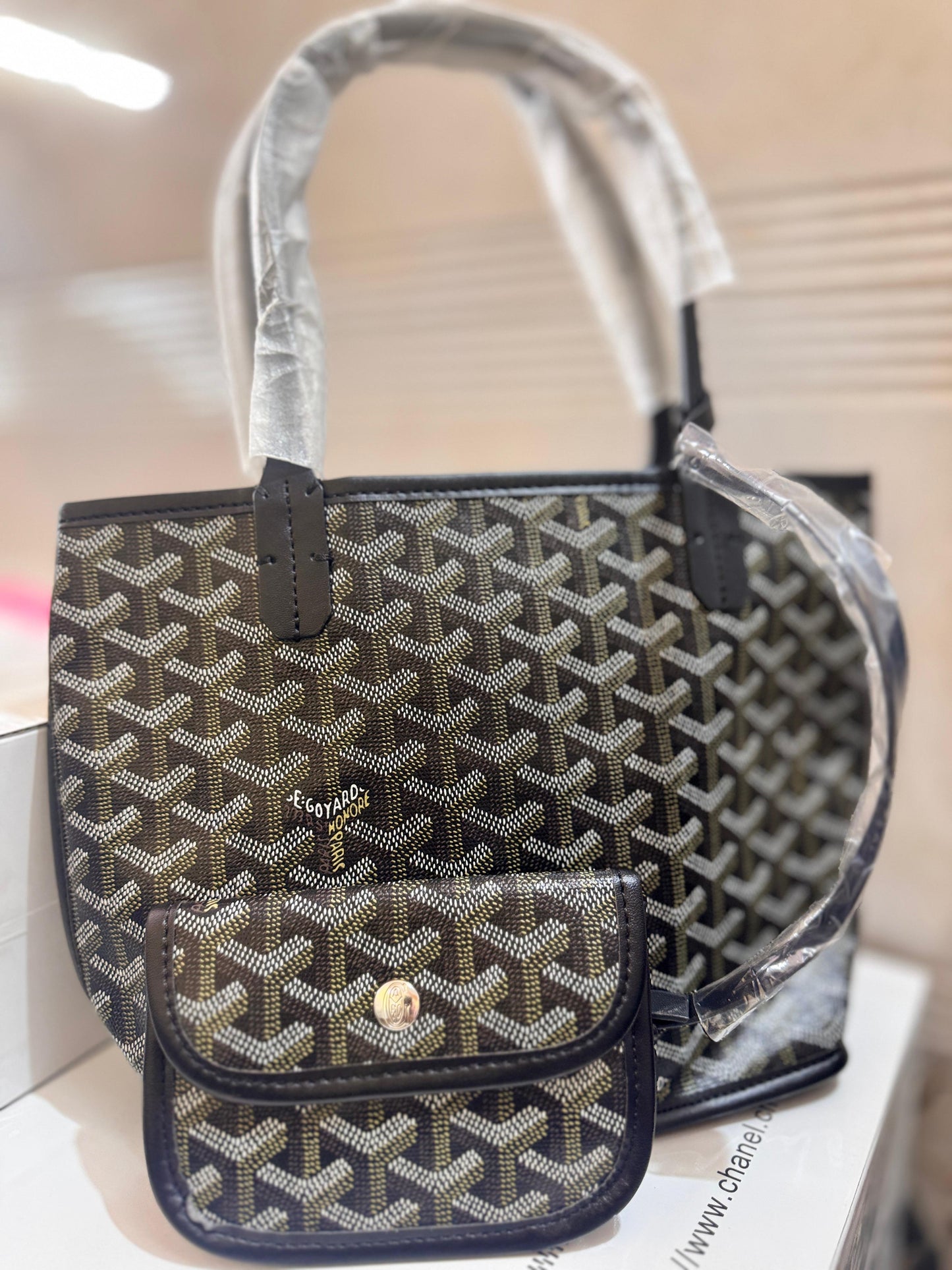GOYARD ANJOU SMALL TOTE BAG WITH POUCH