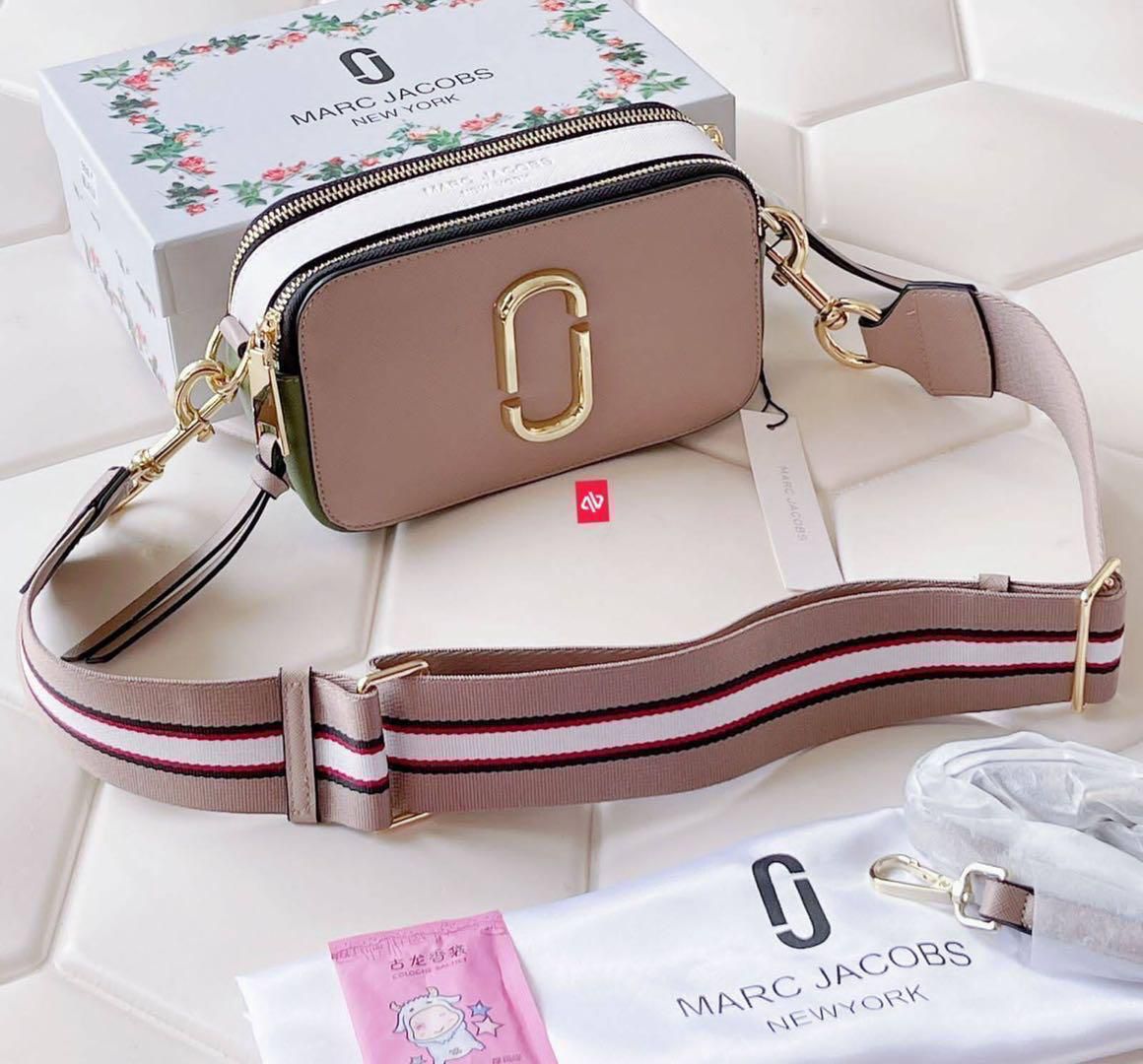 MARC JACOBS SNAPSHOT CAMERA SLING BAG