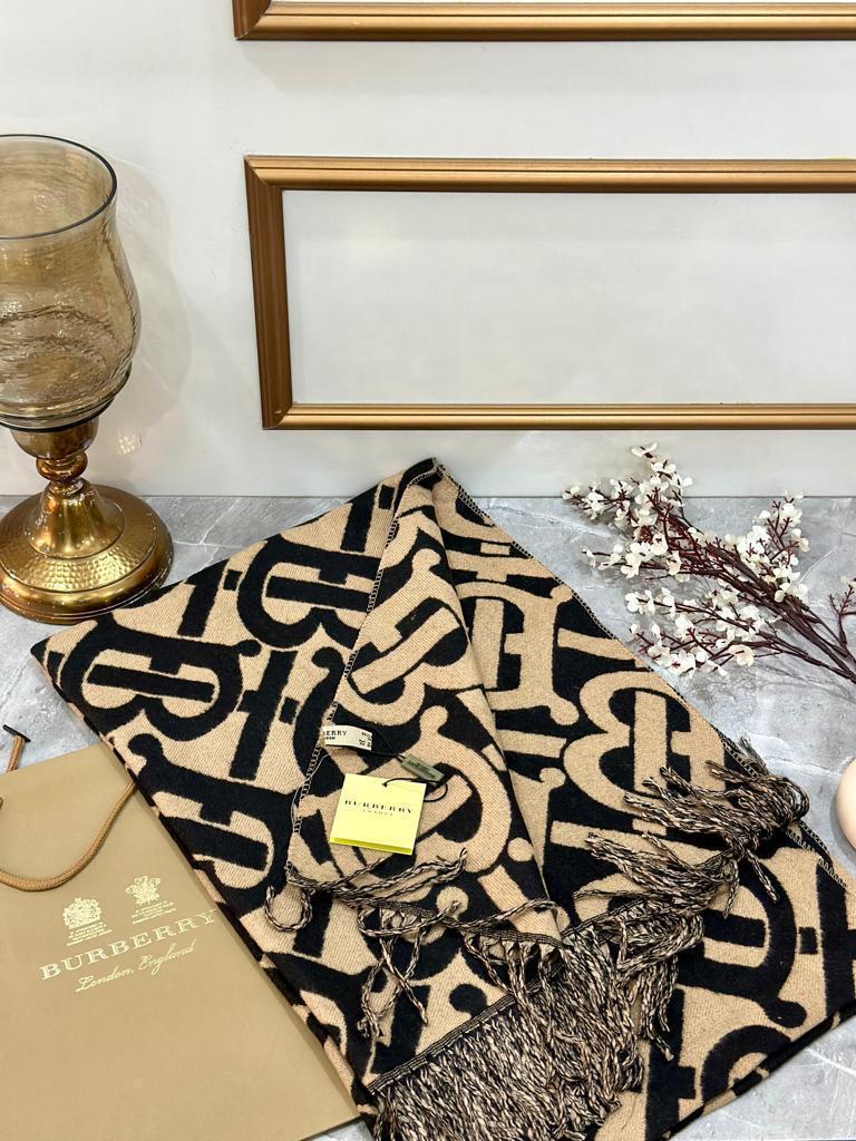 Burberry Woolen Stole