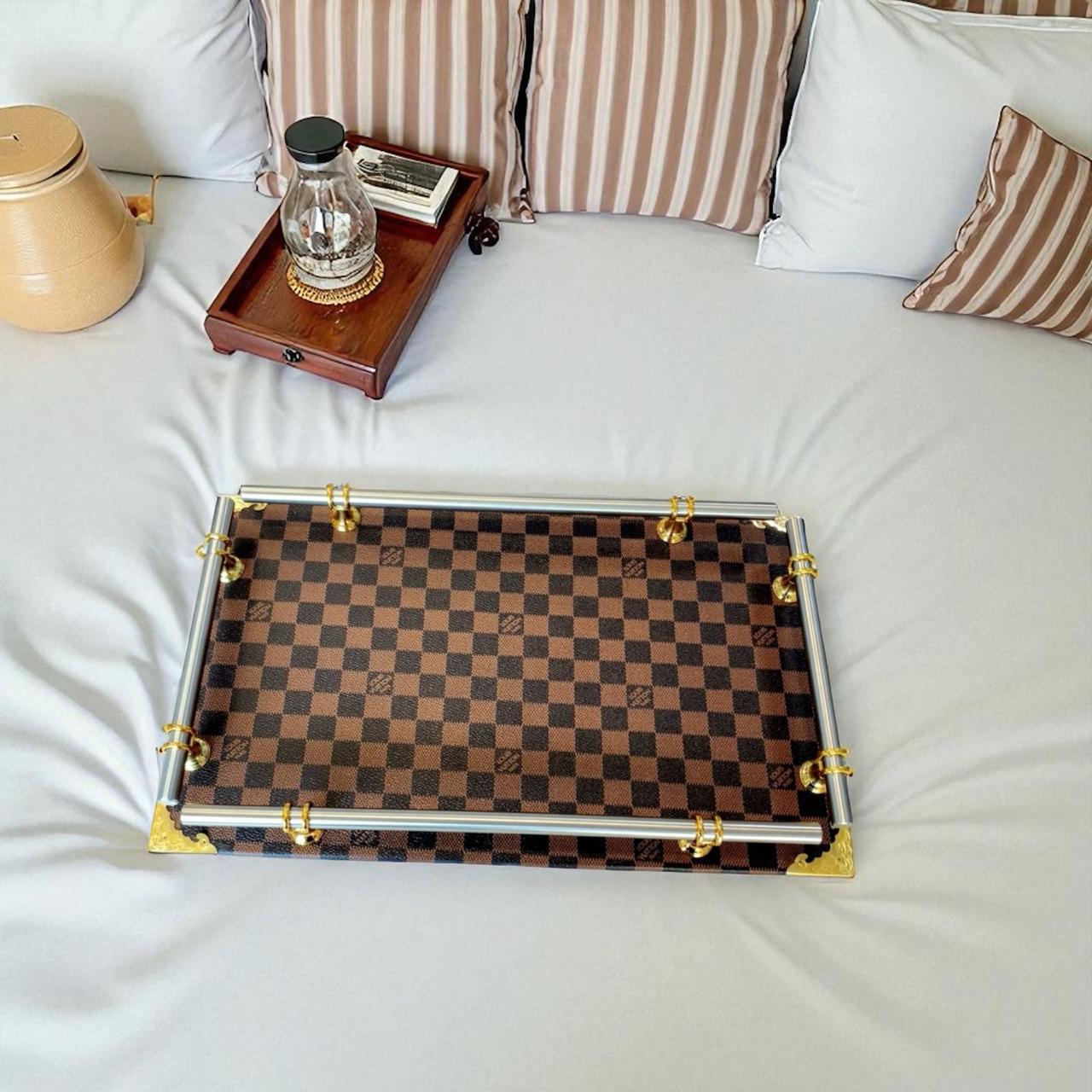 LV LEATHERETTE PREMIUM TRAY