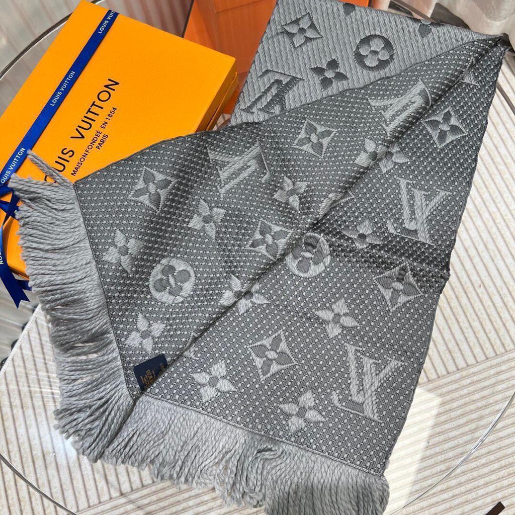 Louis Vuitton Latest Edition Muffler