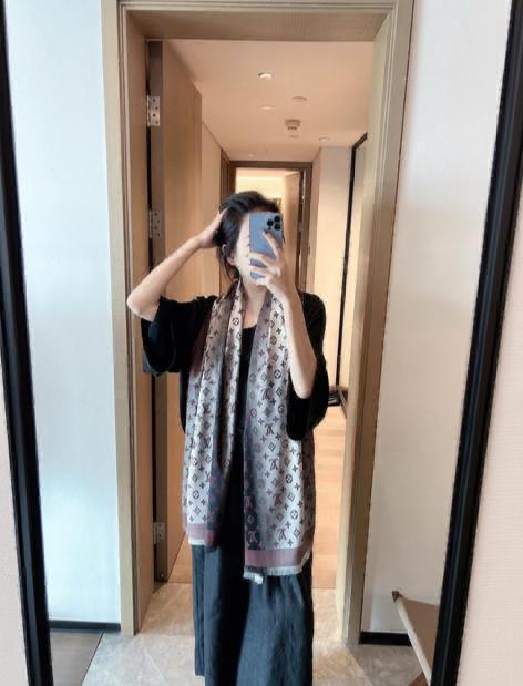 Louis Vuitton Latest Woollen Stole