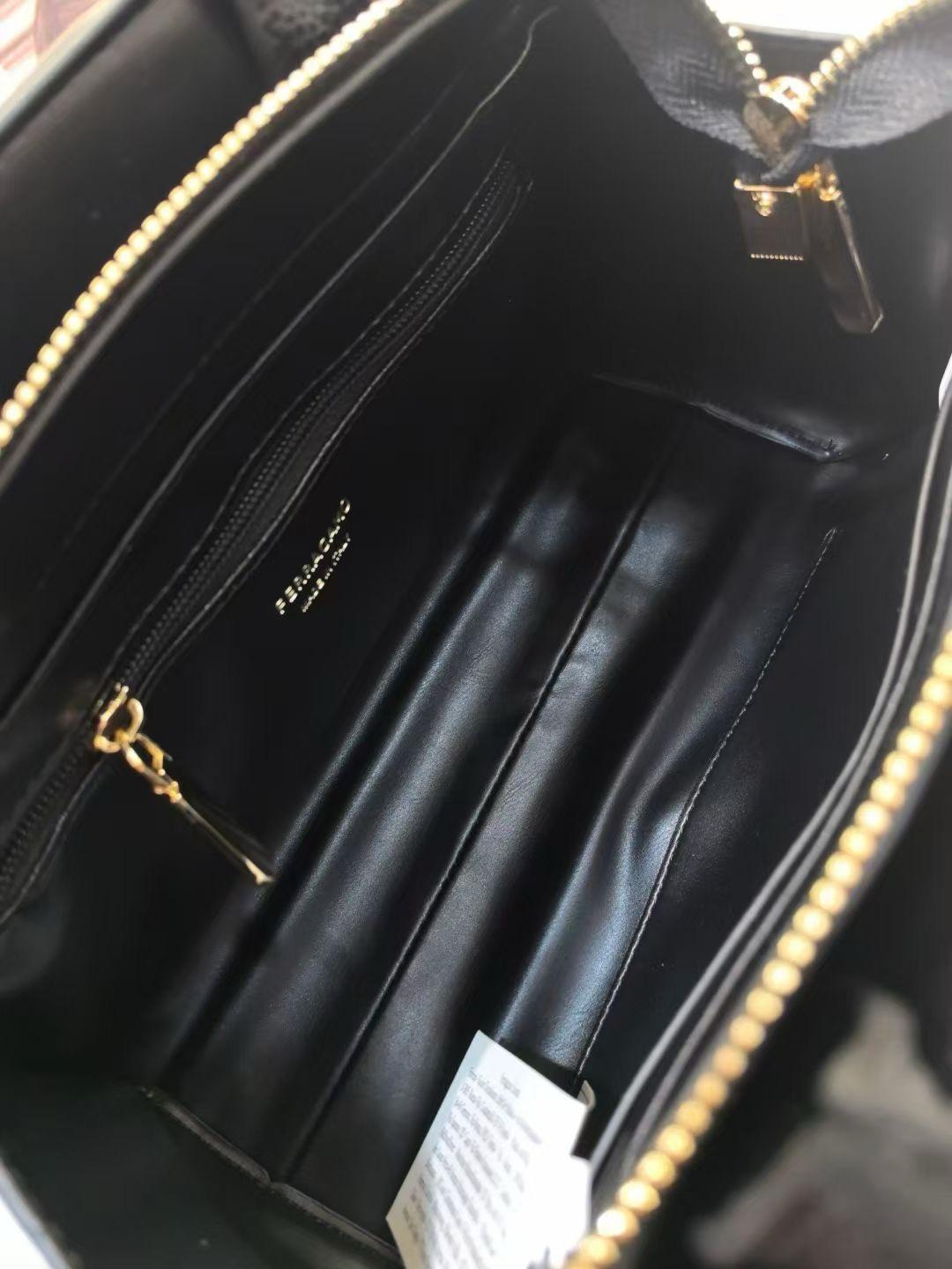 FERRAGAMO HUG HANDBAG