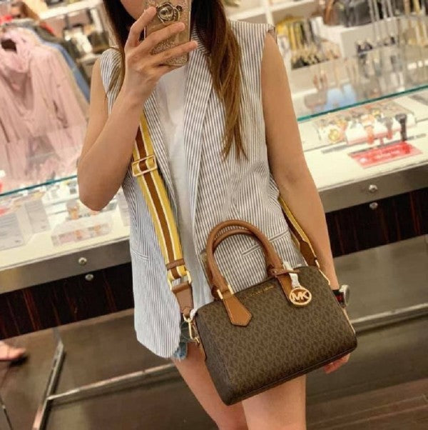 Michael Kors MK Boston Sling Hand Bag With Dust Bag & Shoulder Strap