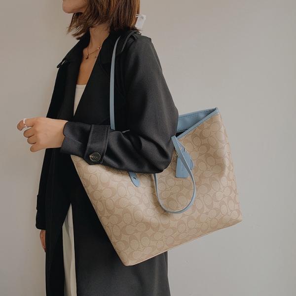 Coach Signature City Tote Bag With OG Box & Dust Bag