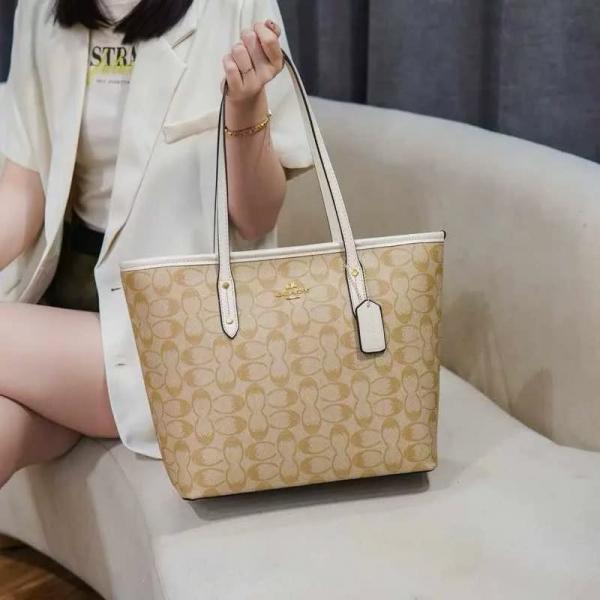 Coach Signature City Tote Bag With OG Box & Dust Bag