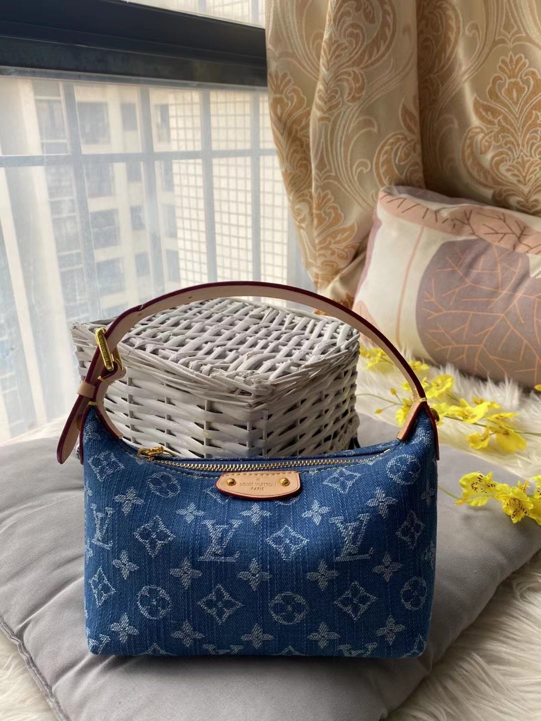 Louis Vuitton Hills Pochette Signature Denim And Signature