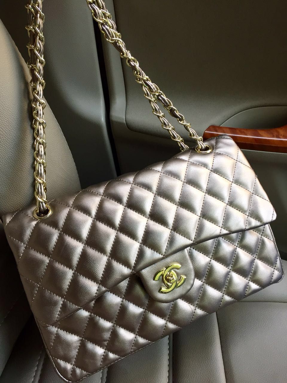 CHANEL JUMBO BAG