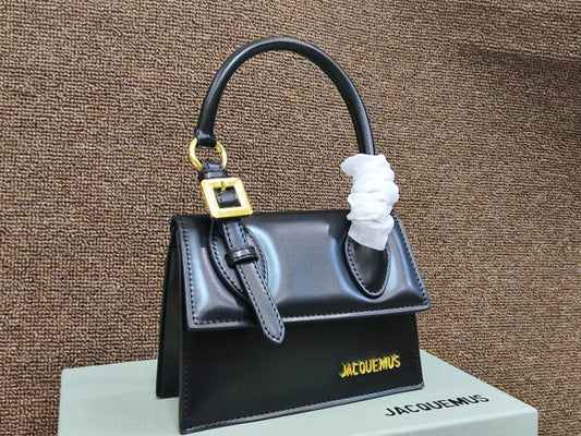 JACQUEMUS GRAND LE CHIQUITO TAGGED BUCKLE BAG
