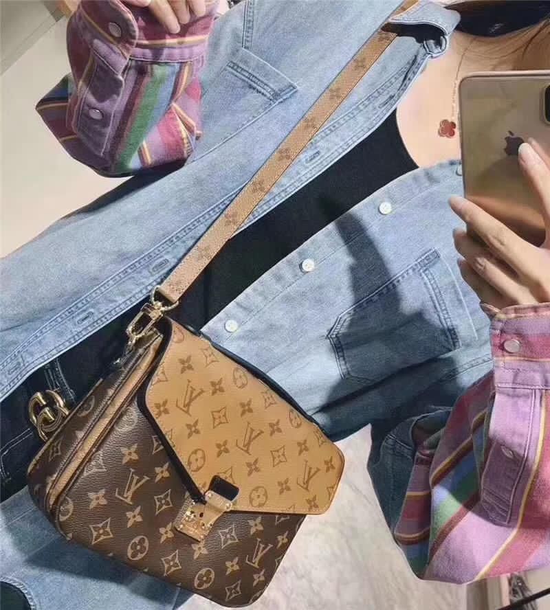 LOUIS VUITTON METIS MONOGRAM BAG