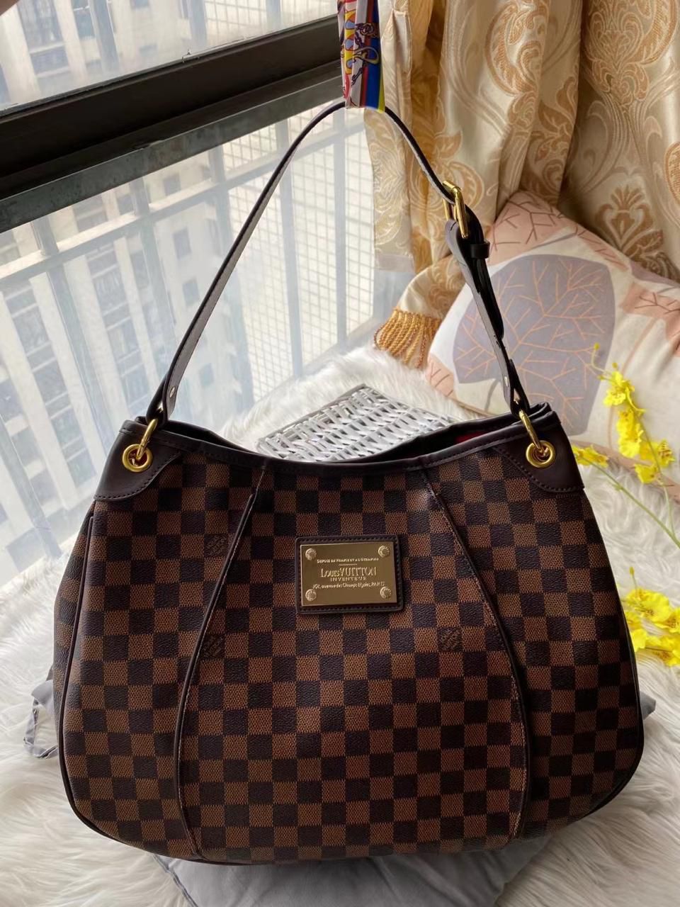 Louis Vuitton Azur Galleria Pm Tote