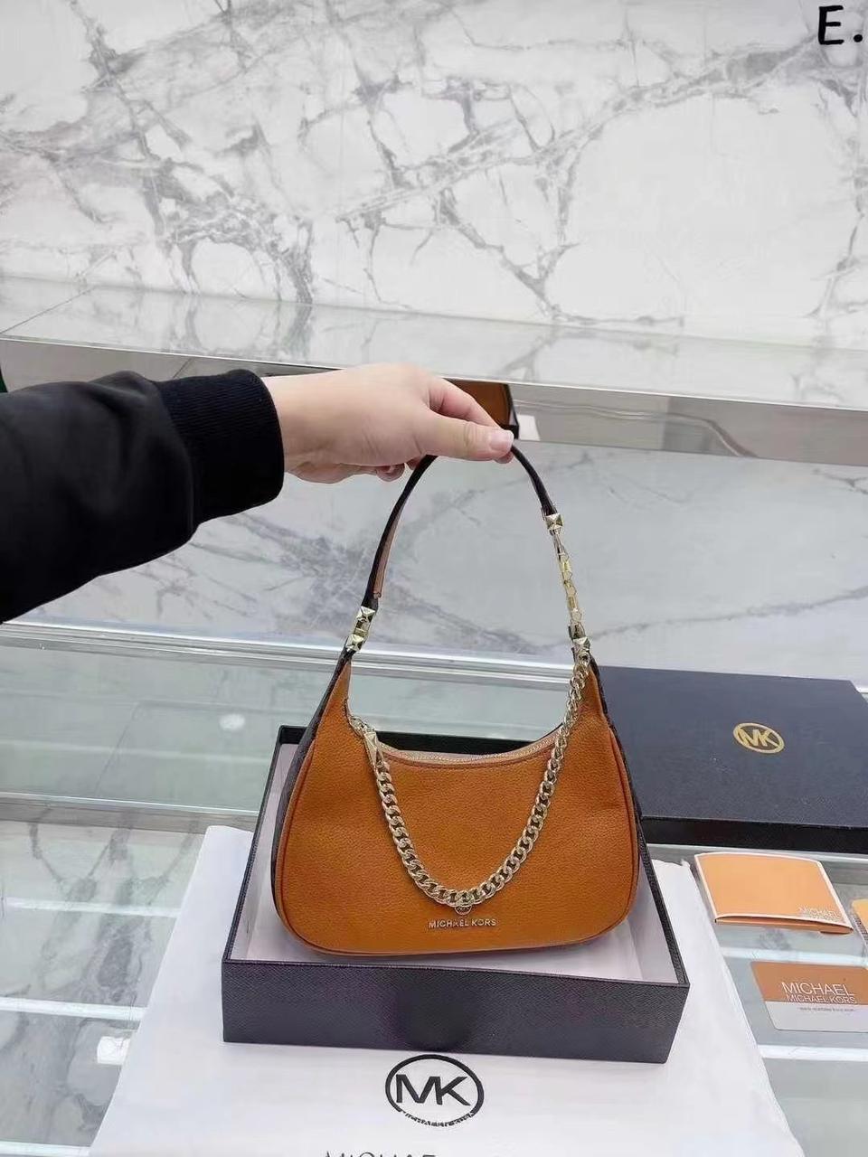 MICHAEL KORS PIPER SHOULDER BAG