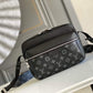 LOUIS VUITTON OUTDOOR MESSENGER