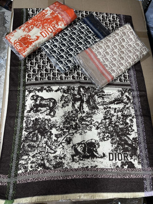 CHRISTIAN DIOR WARM STOLES