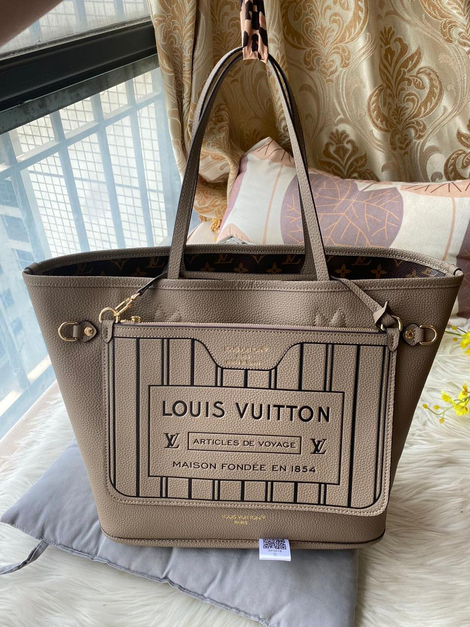 LOUIS VUITTON NEVERFULL INSIDE OUT TOTE BAG