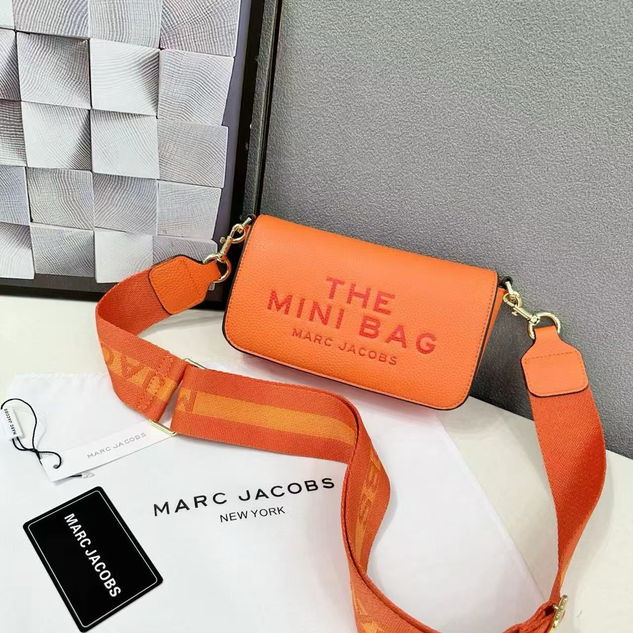 MARC JACOBS SMALL SHOULDER BAGS