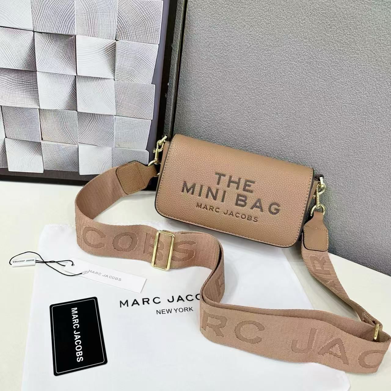 MARC JACOBS SMALL SHOULDER BAGS