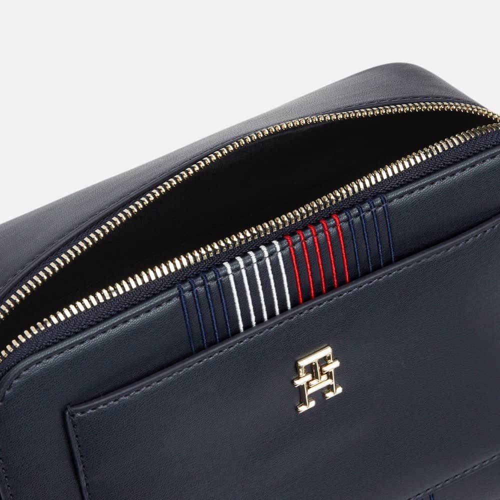 Tommy hilfiger Latest edition Camera bag