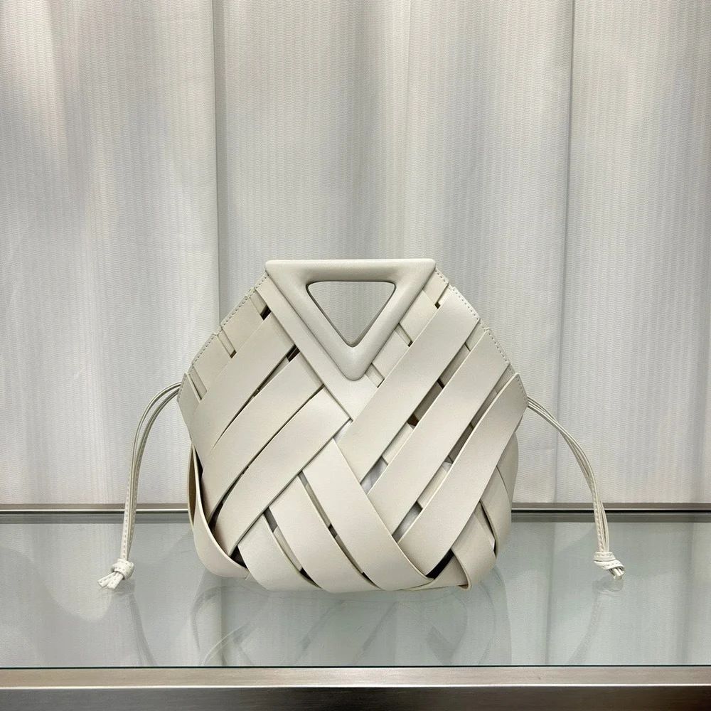 LATEST BOTTEGA VENETA TWO IN ONE