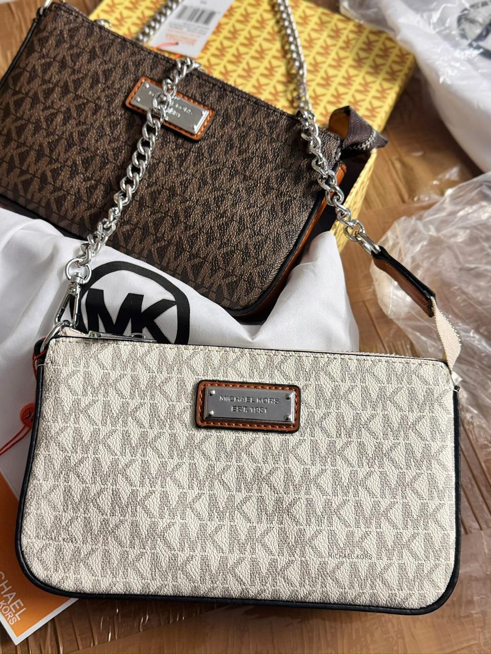 MICHAEL KORS SHOULDER BAG