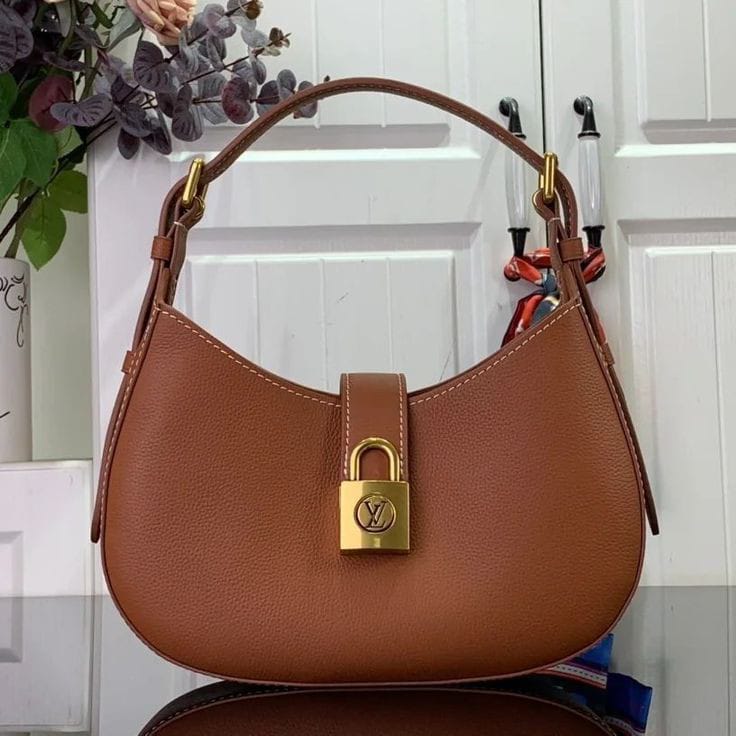 LOUIS VUITTON LOW KEY SHOULDER BAGS