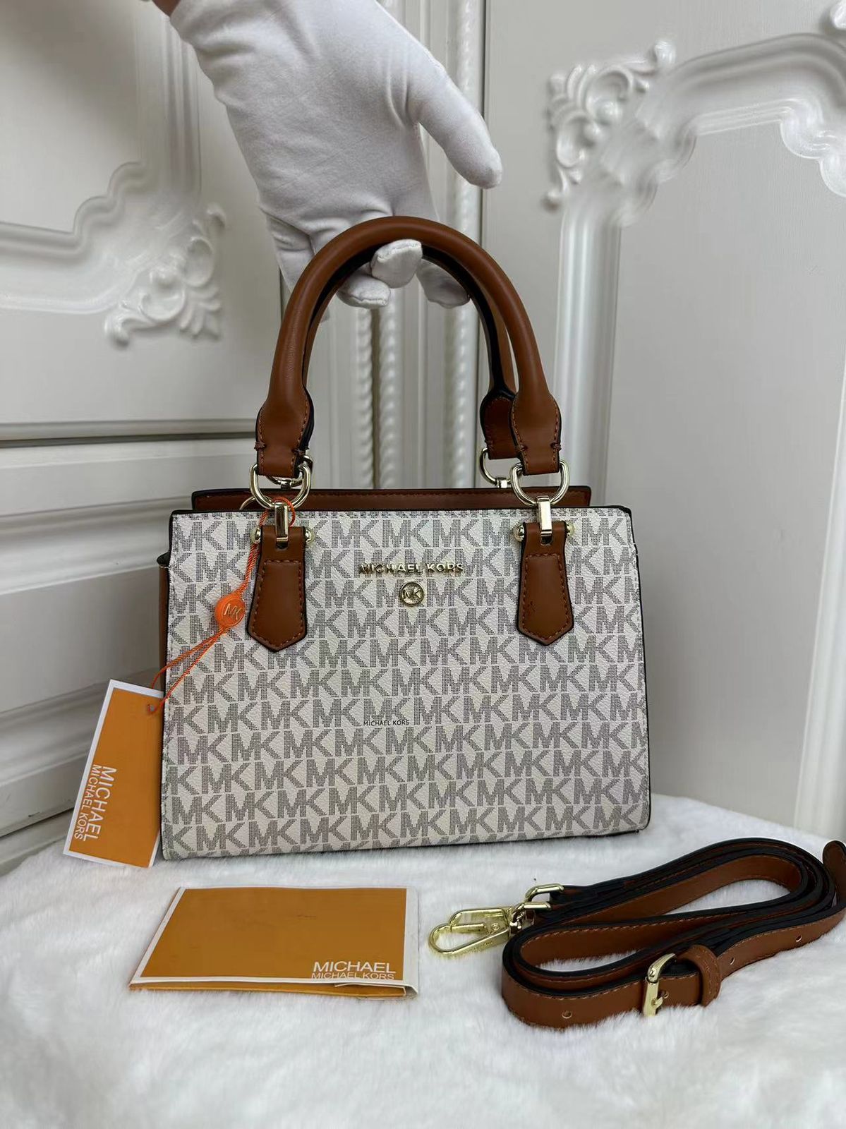 MICHAEL KORS MARILYN MONOGRAM SIGNATURE LEATHER SATCHEL BAG