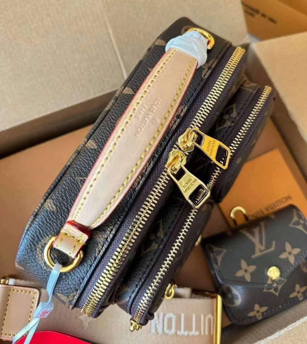 LOUIS VUITTON PRE-OWNED UTILITY CAMERA CROSSBODY BAG