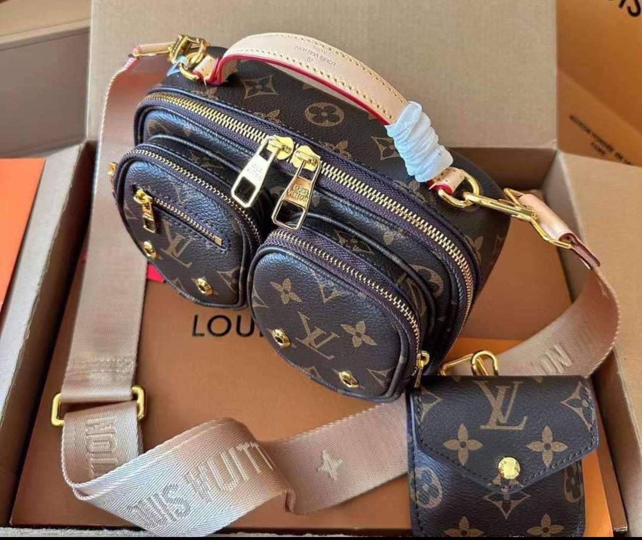 LOUIS VUITTON PRE-OWNED UTILITY CAMERA CROSSBODY BAG