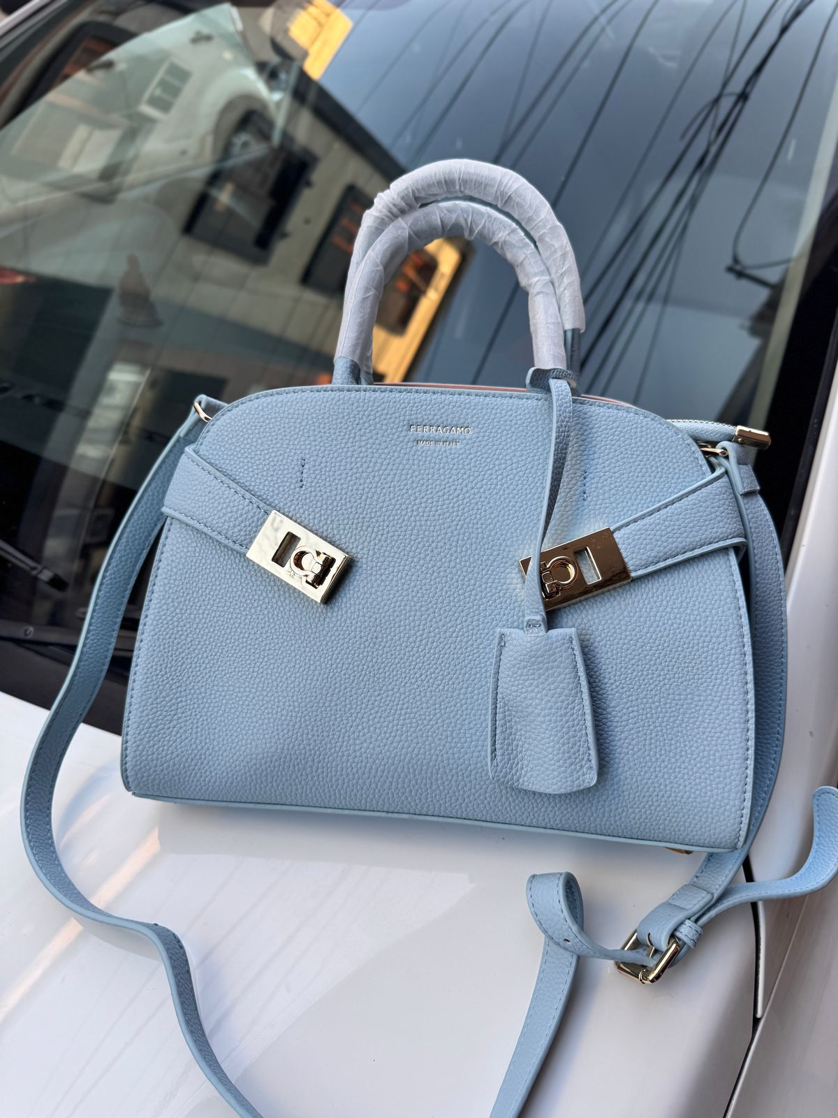 FERRAGAMO HUG HANDBAG