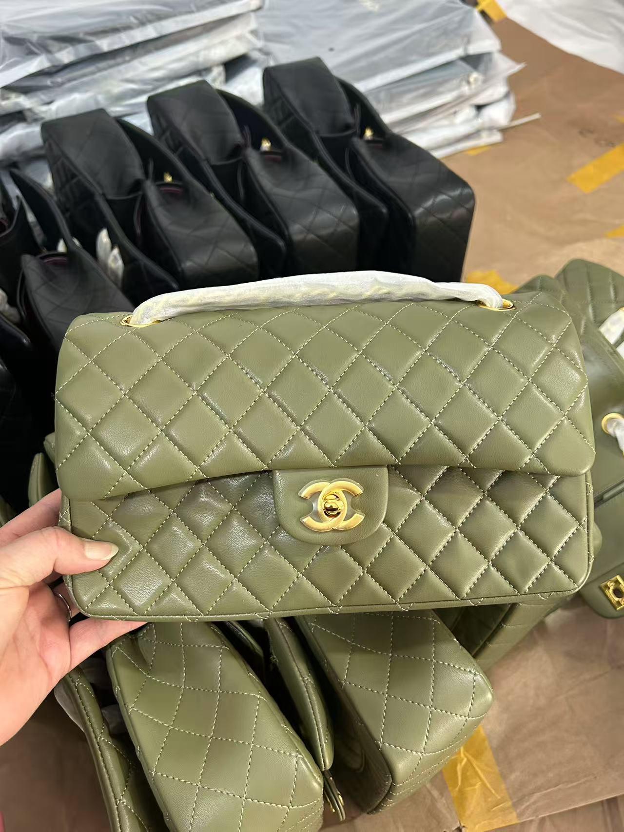 CHANEL JUMBO GREEN