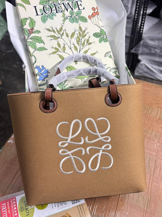 LEOWE ANAGRAM CANVAS SERIES MEDIUM SIZE TOTE