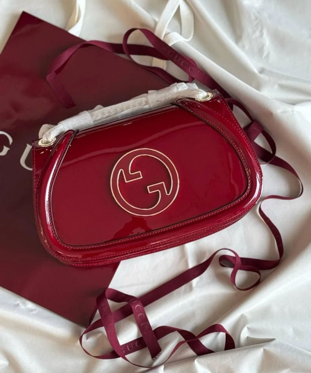 GUCCI BLONDIE PATENT SHOULDER BAGS IN TWO SIZES