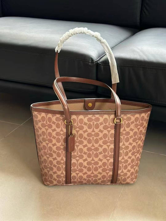 COACH CITY TOTE