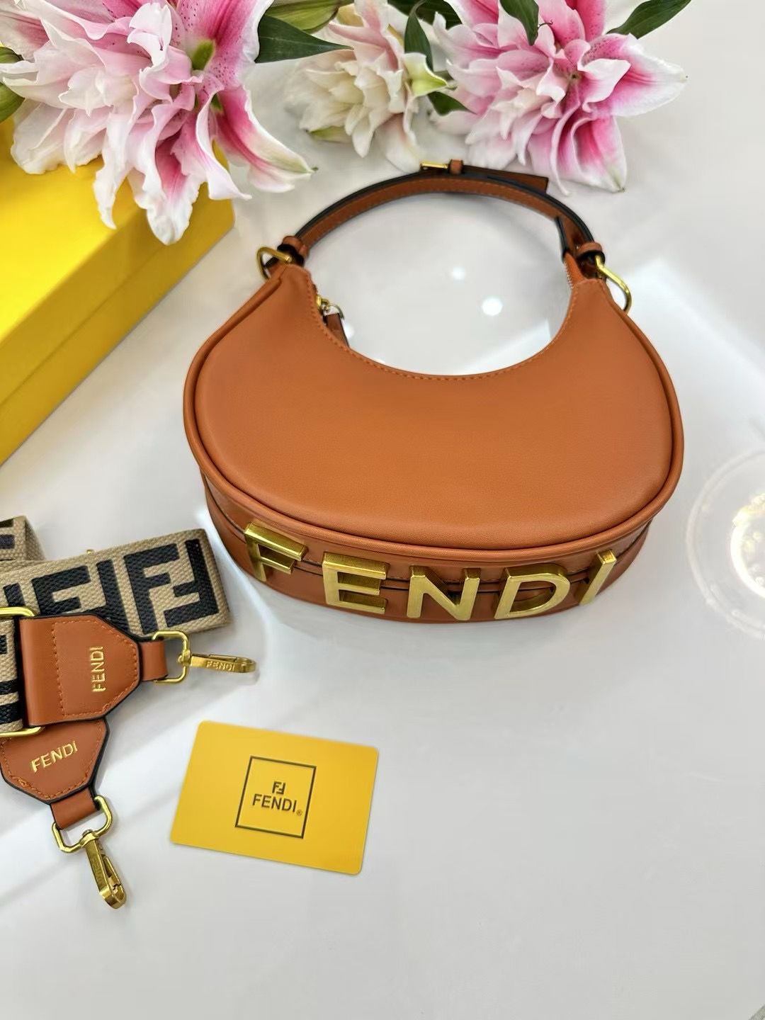 FENDI FENDIGRAPHY Shoulder Bag