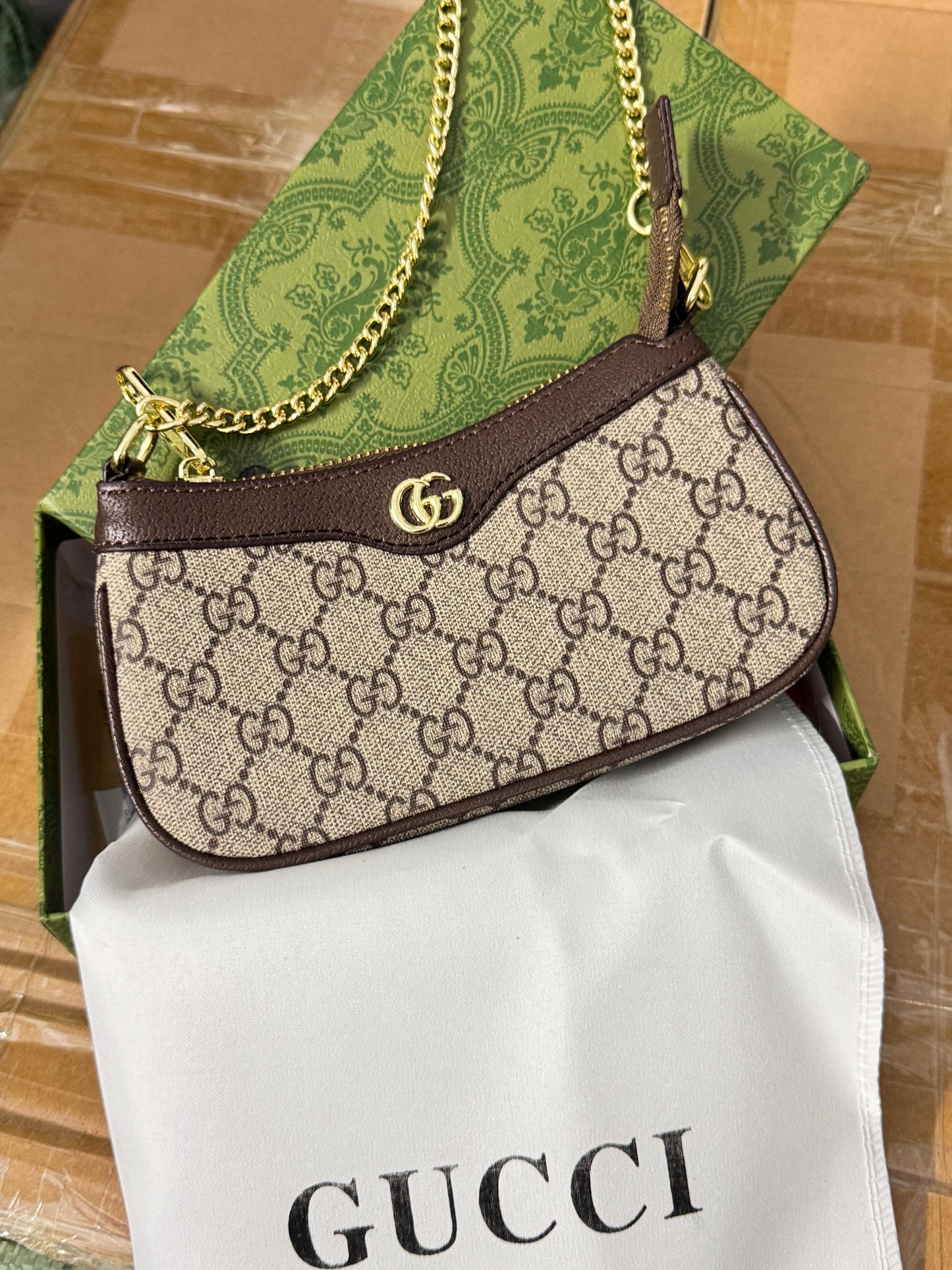 GUCCI GG SUPREME MINI SHOULDER BAG