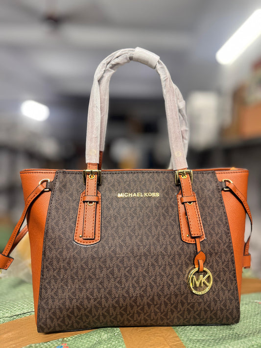 MICHAEL KORS VOYAGER MEDIUM SIZE HIGH QUALITY