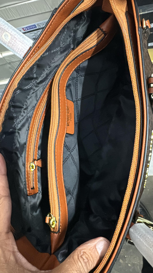 MICHAEL KORS VOYAGER MEDIUM SIZE HIGH QUALITY