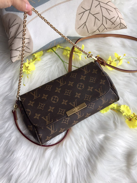 LOUIS VUITTON FAVOURITE SLING BAG