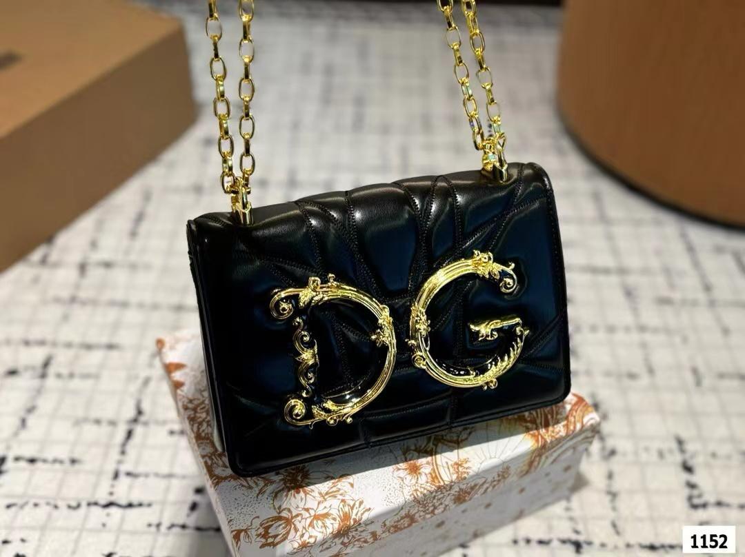 DOLCE & GABBANA SHOULDER BAGS