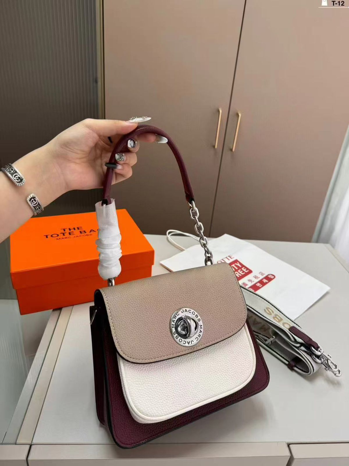 MARC JACOBS TURN LOCK SATCHEL BAG