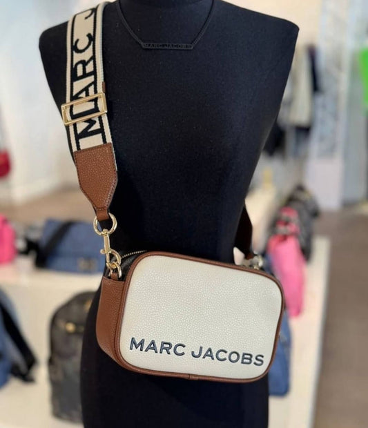 MARC JACOBS NWT CROSSBODY CAMERA BROAD STRAP  BAG