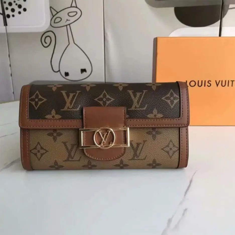 LOUIS VUITTON DAUPHINE WALLET