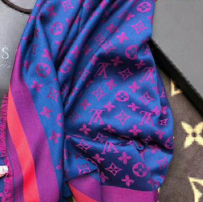 LOUIS VUITTON SEMI WOOLLEN STOLE