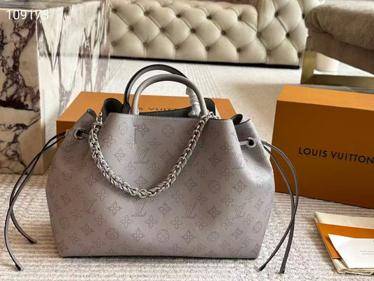 LOUIS VUITTON MAHINA BELLA TOTE