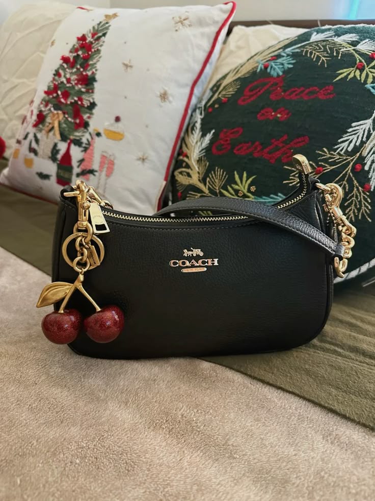 COACH TERI SHOULDER BAGS