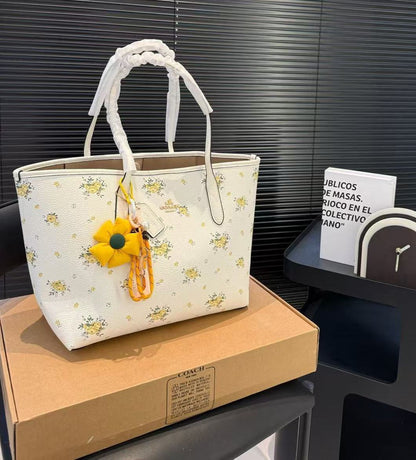 COACH CITY PRINTED TOTE